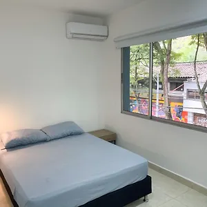דירה Apartamento Lleras, מדיין