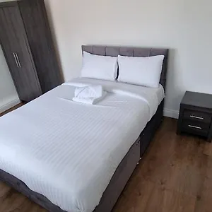 apartment-in-wakefield-city-centre.yorkshirehotels.net/