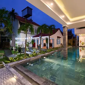 legend-charm-boutique.hotelsofhoian.com/