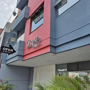 Laureles Hotel