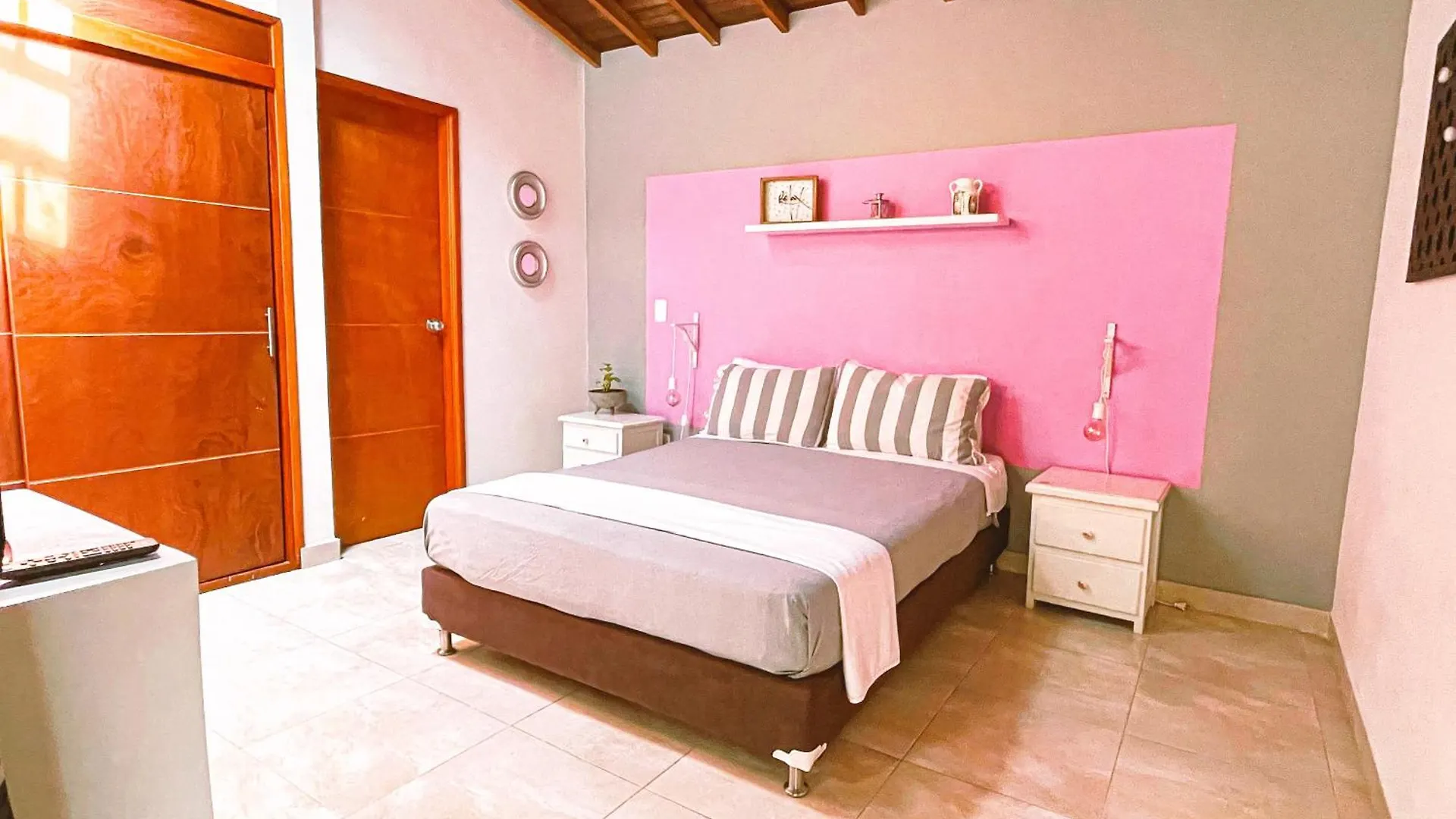 Malaika Hostel Medellin 0*,