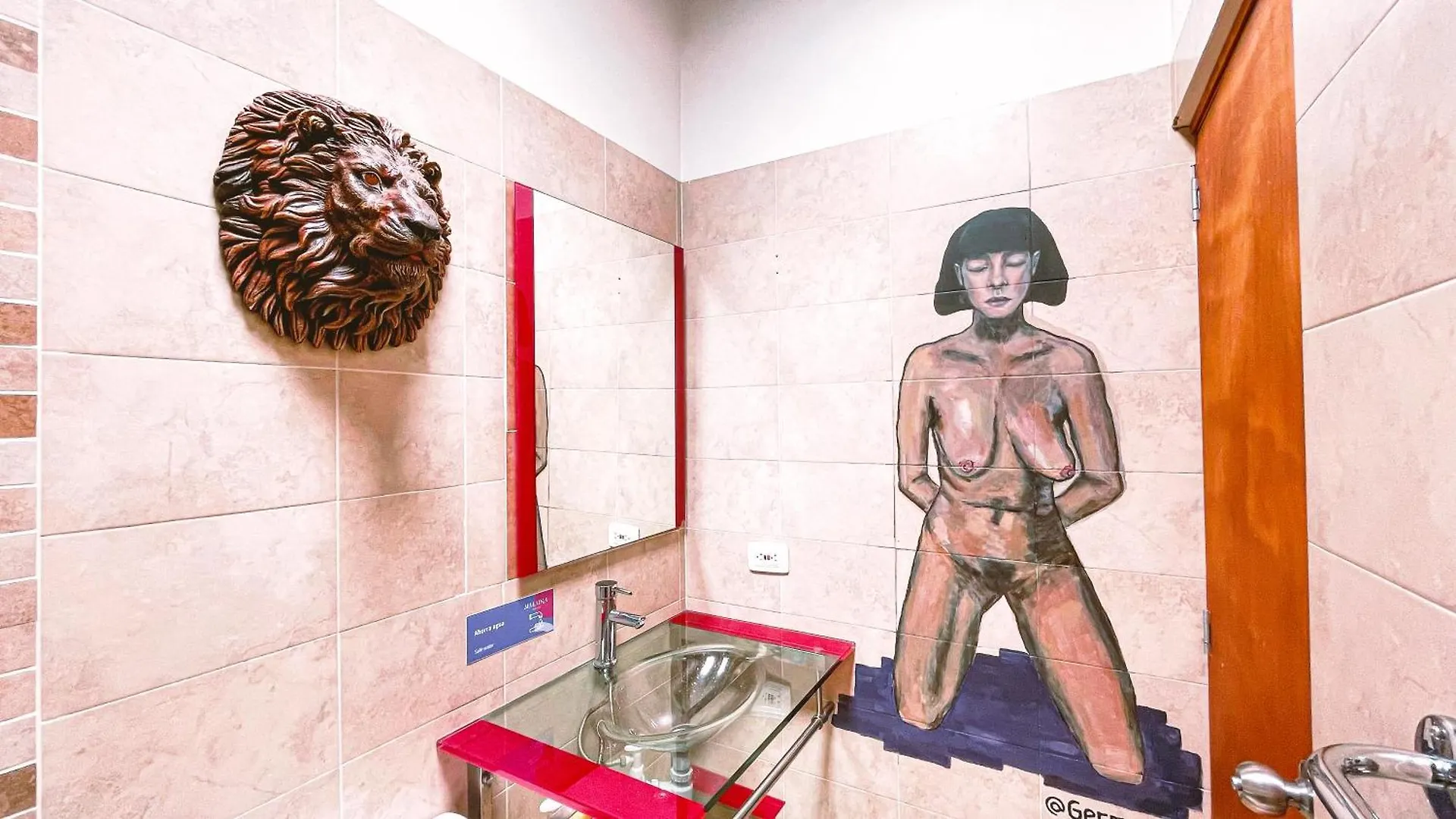 Malaika Hostel Medellin
